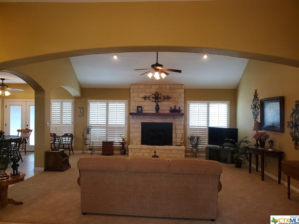 13230 Fm 725, Seguin, TX