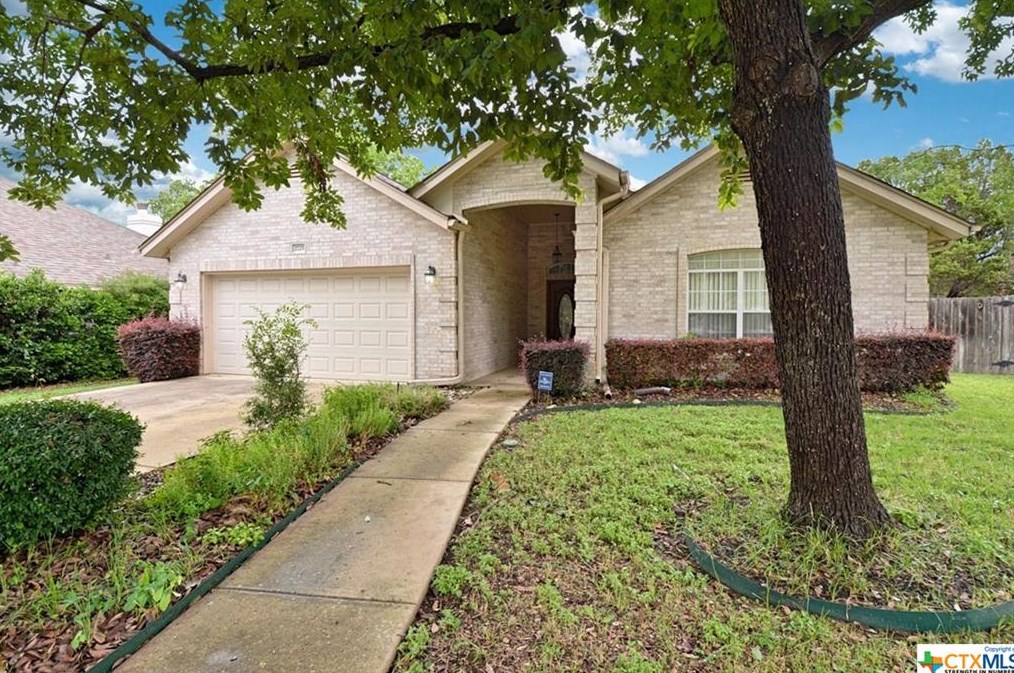 2725 Diamond Trl, New Braunfels, TX 78132-4781