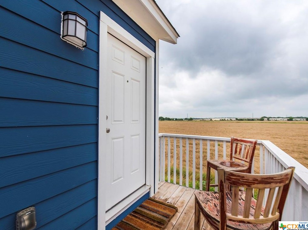333 Newberry Tr, San Marcos, TX 78666