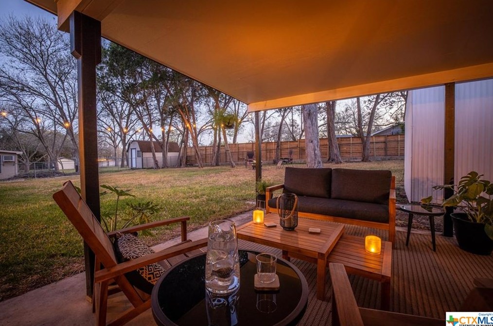 561 Beverly Ln, New Braunfels TX 78130-6147 exterior