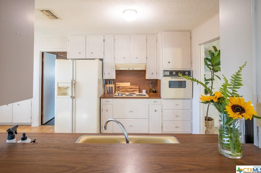 561 Beverly Ln, New Braunfels TX 78130-6147 exterior