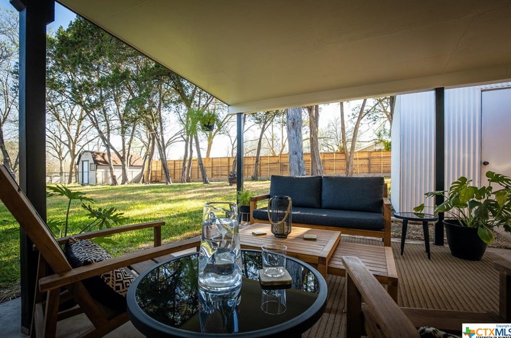 561 Beverly Ln, New Braunfels TX 78130-6147 exterior