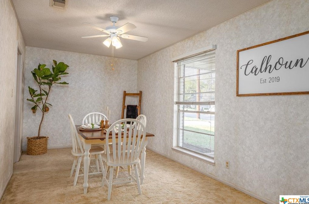 561 Beverly Ln, New Braunfels TX 78130-6147 exterior