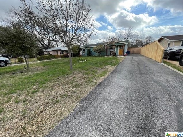 2673 Becker St, New Braunfels TX  78130-6802 exterior