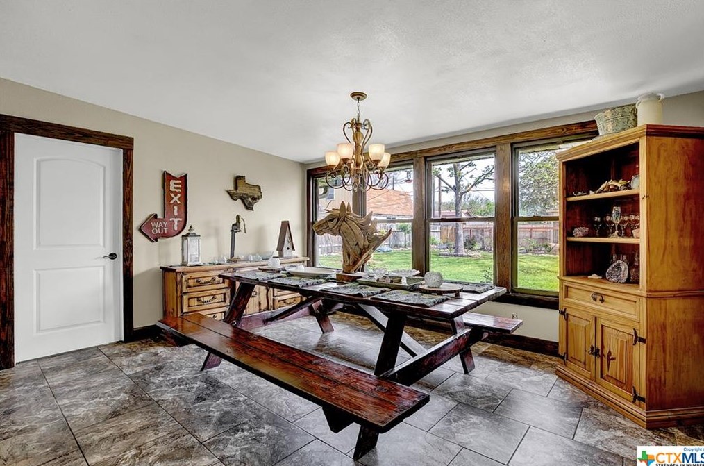 762 Carl Dr, New Braunfels TX 78130-2917 exterior