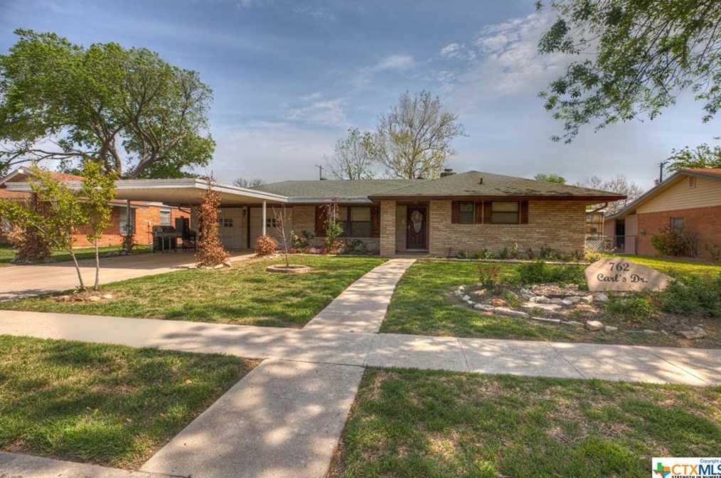 762 Carl Dr, New Braunfels, TX 78130-2917