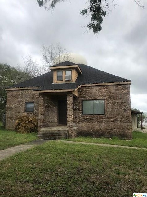 905 W Stayton Ave, Victoria, TX 77901