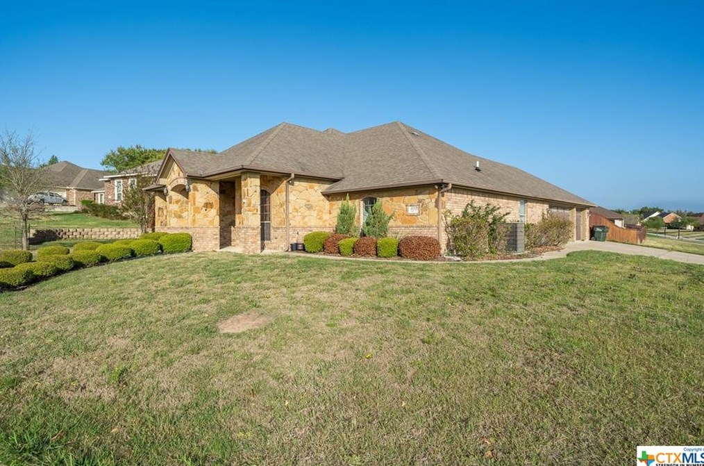 8002 Ridgeway Ct, Nolanville, TX 76559-4712