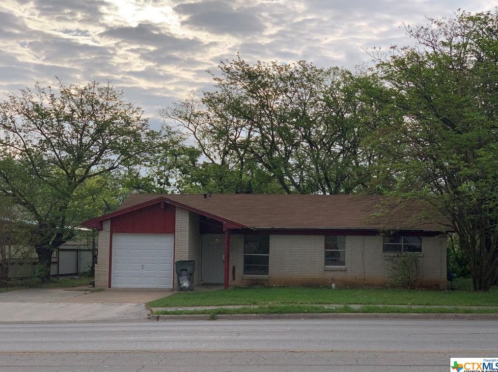 1504 W S Young Dr, Killeen, TX 76543-3438