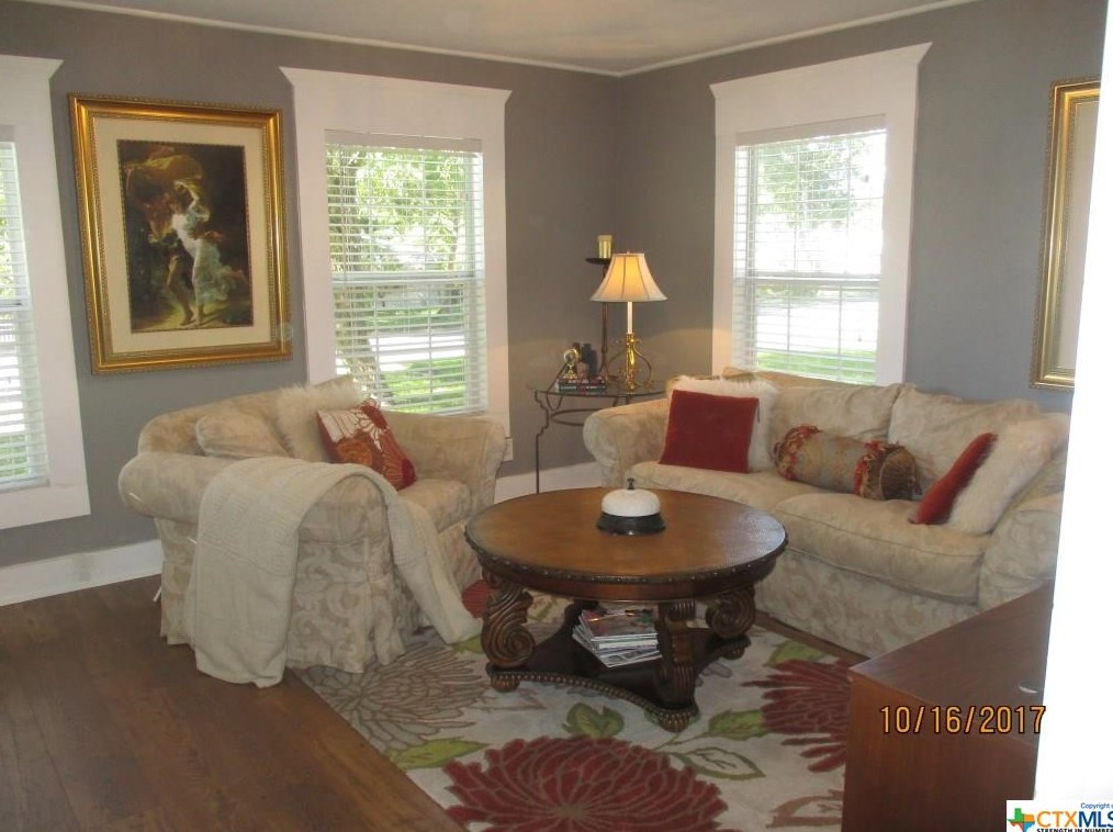 1395 Cross St, New Braunfels, TX 78130