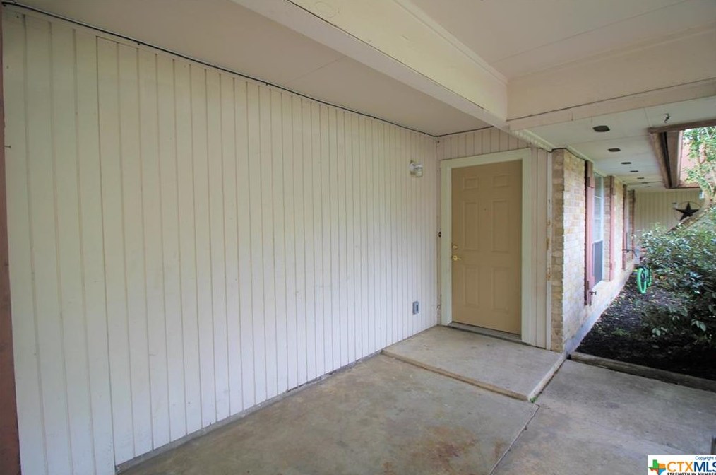 317 Briarwood Dr, New Braunfels, TX 78130-8119