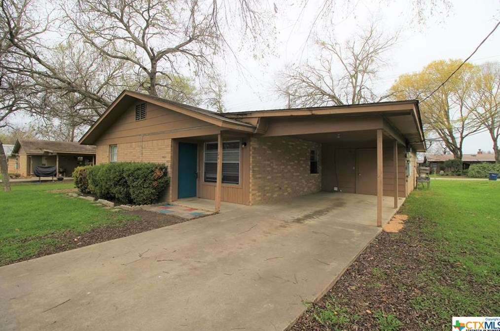 241 Bobolink Dr, New Braunfels, TX 78130