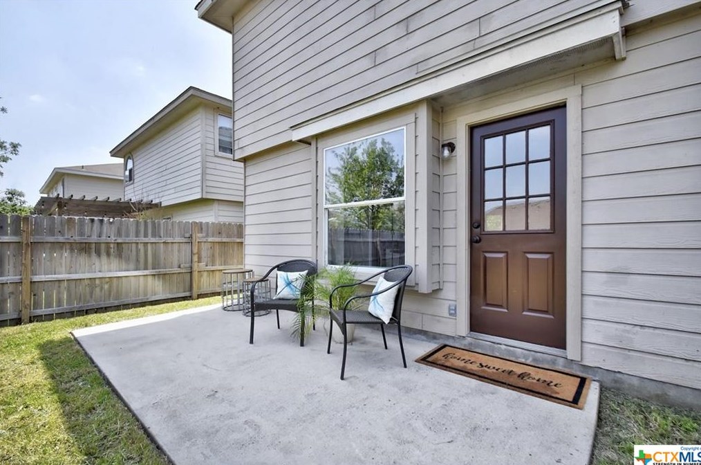 2473 Medina Dr, New Braunfels TX 78130-3185 exterior