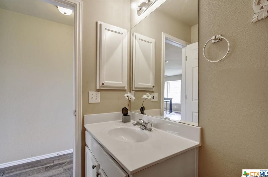 2473 Medina Dr, New Braunfels TX 78130-3185 exterior