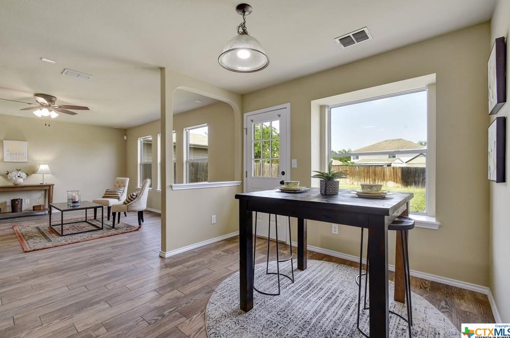 2473 Medina Dr, New Braunfels TX 78130-3185 exterior