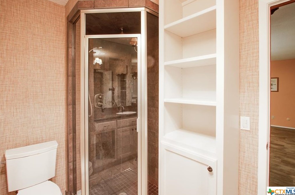 842 Timber Dr, New Braunfels TX 78130-6629 exterior