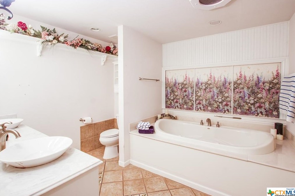 842 Timber Dr, New Braunfels TX 78130-6629 exterior