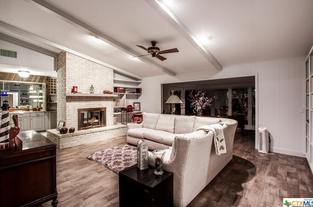 842 Timber Dr, New Braunfels TX 78130-6629 exterior