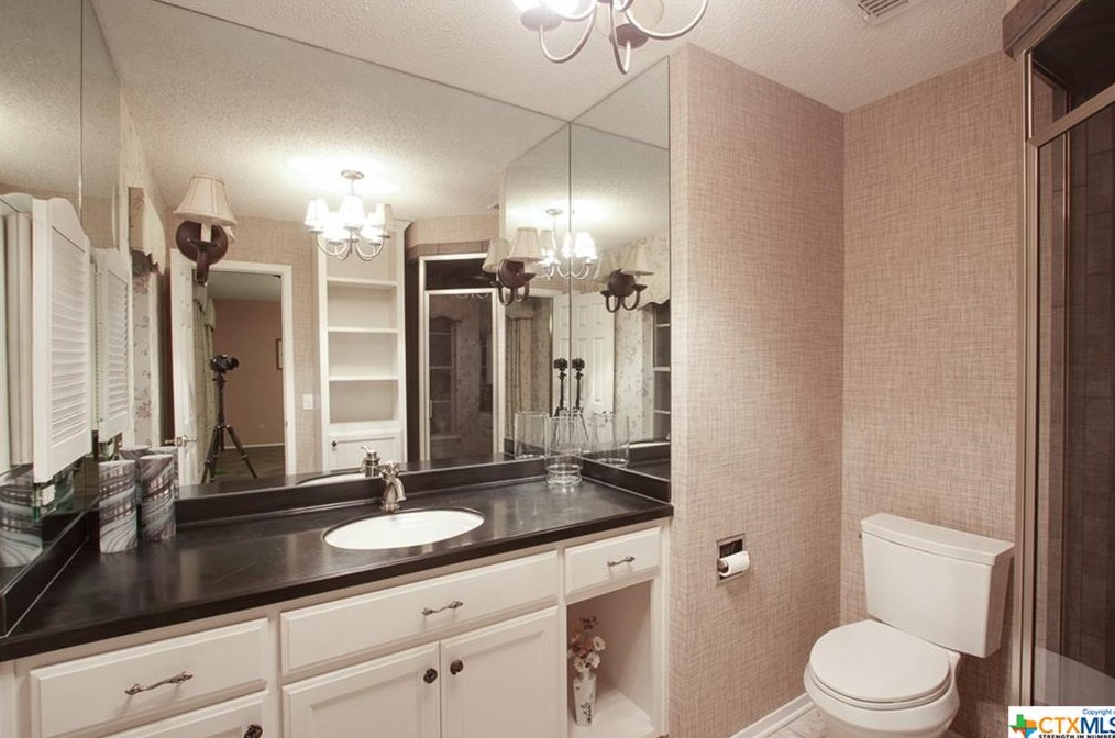 842 Timber Dr, New Braunfels TX 78130-6629 exterior