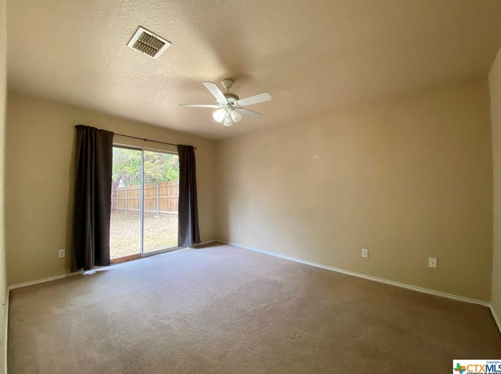 1013 Misty Acres Dr, New Braunfels, TX 78130-3716