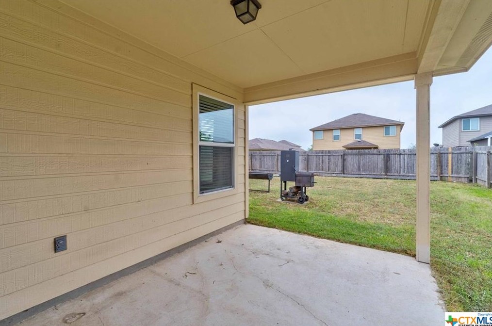 732 Guna Dr, New Braunfels TX 78130-2012 exterior