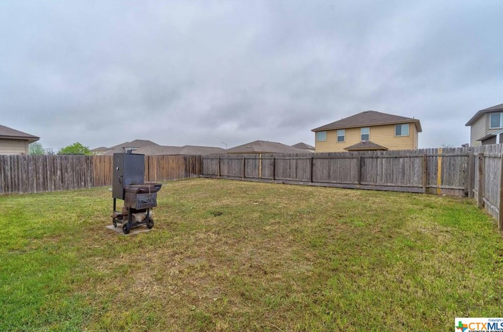 732 Guna Dr, New Braunfels TX 78130-2012 exterior