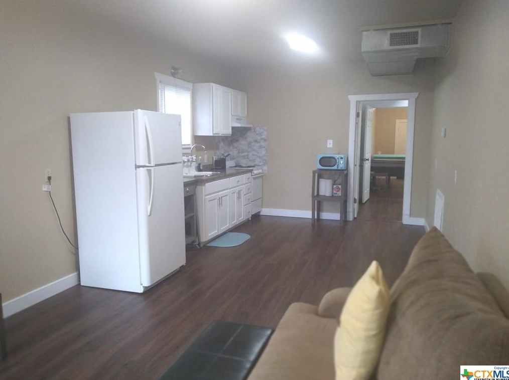 806 S 3rd St #c, Temple, TX 76504