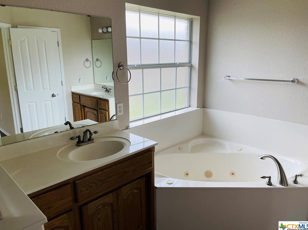 718 Tundra Dr, Killeen TX  76548-2697 exterior