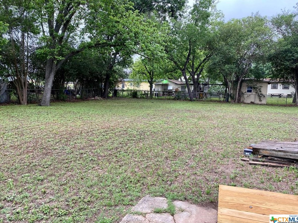 156 Grape Ave, New Braunfels TX  78130-8016 exterior