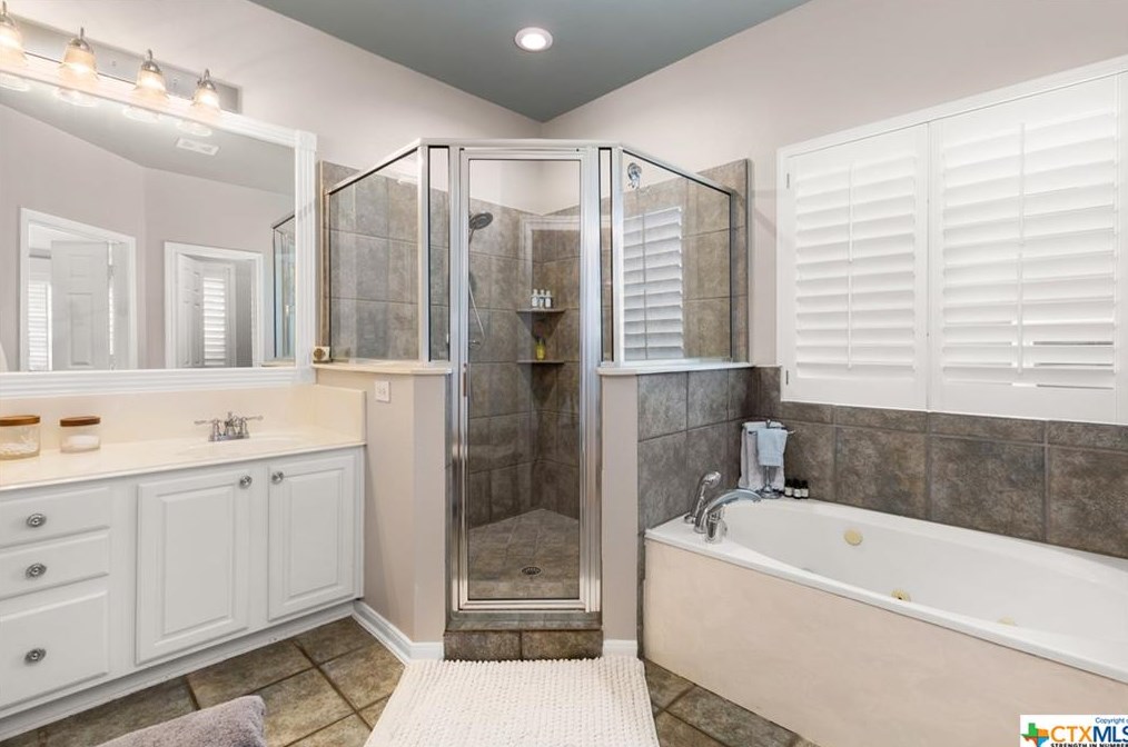 2219 Cotton Blvd, New Braunfels TX 78130-2456 exterior