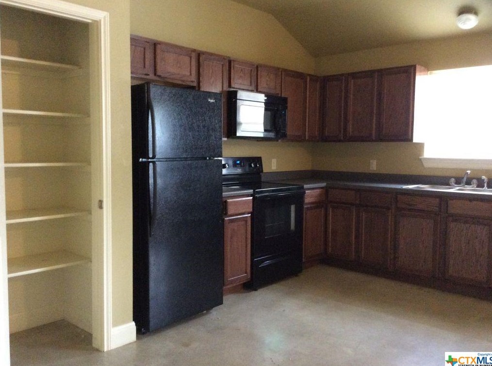 1412 Marlton St #a, San Marcos, TX 78666