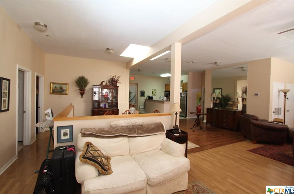 185 Seguin Ave, New Braunfels TX  78130-5005 exterior