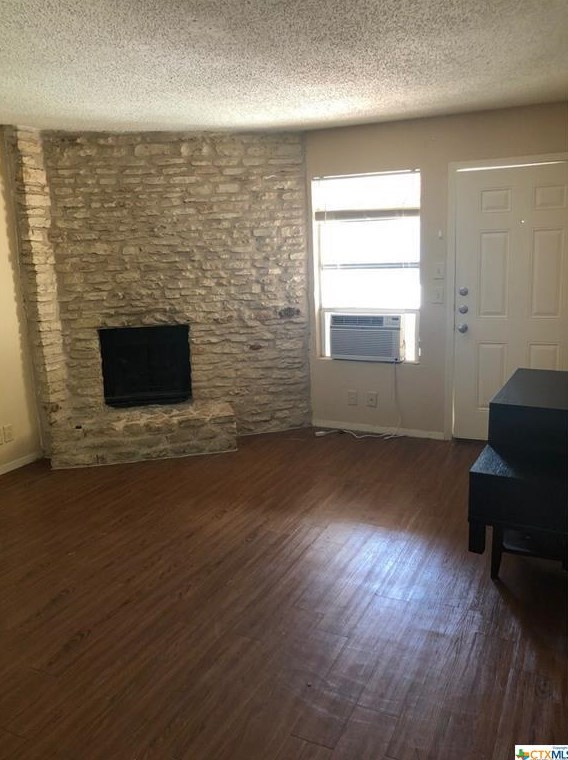 300 Algerita Dr Apt D, Georgetown, TX