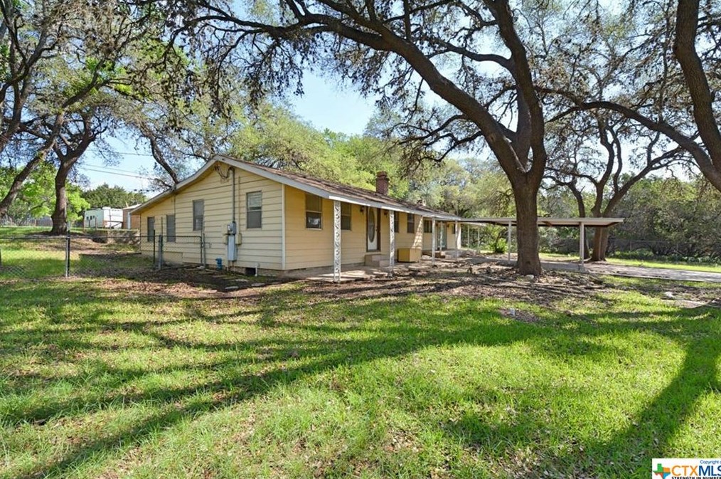 2896 Lakeview Dr, New Braunfels, TX 78133-3598