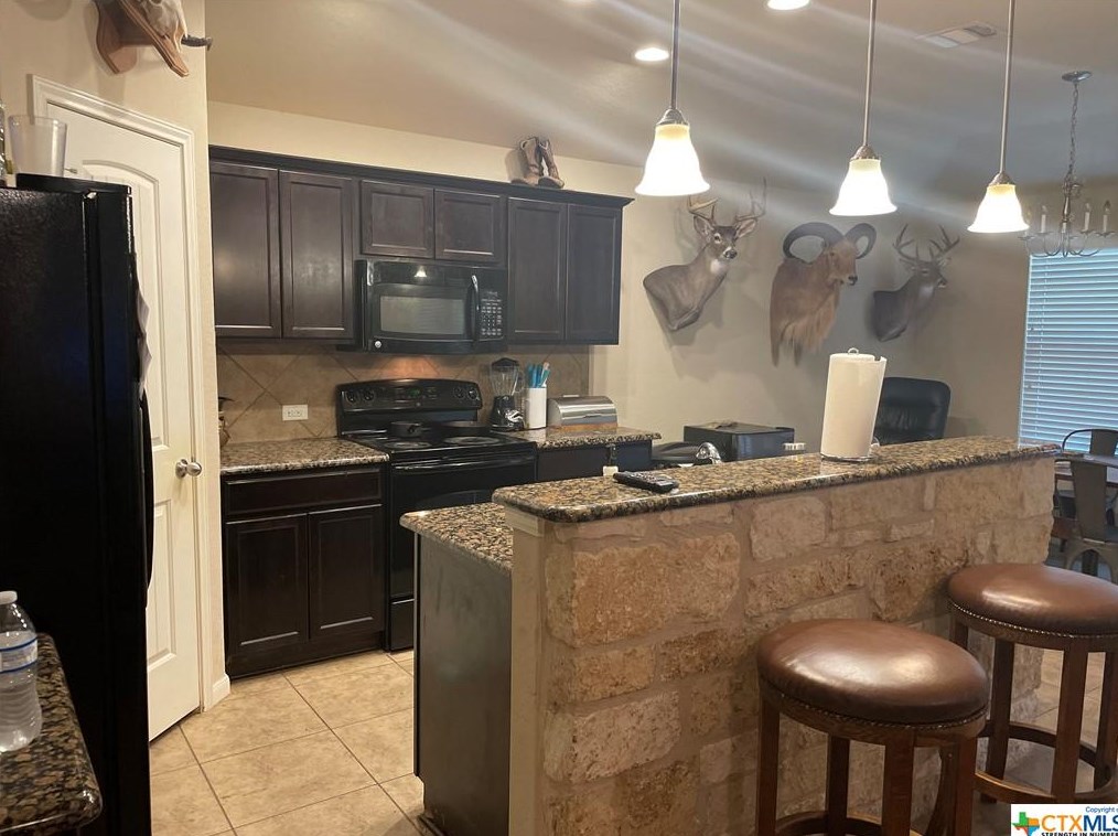 2206 Meadow View Dr, San Marcos, TX 78666