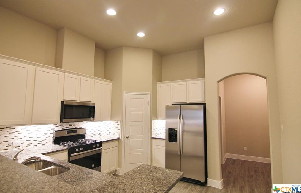 1249 Old Fm 306, New Braunfels TX  78130-3052 exterior