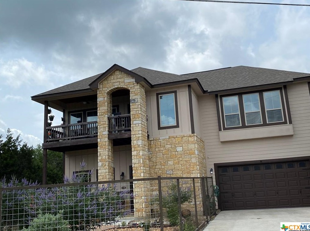 618 Wagon Wheel Dr, New Braunfels, TX 78133