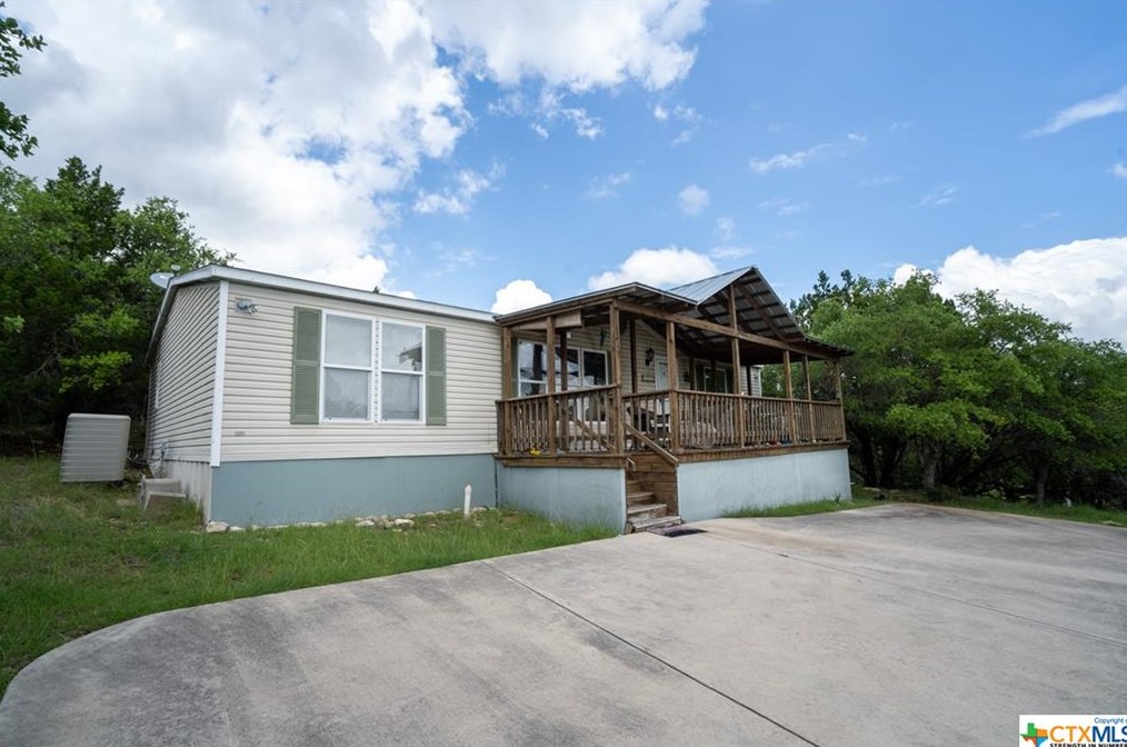 1502 Cyn Trce, New Braunfels TX  78133-2145 exterior
