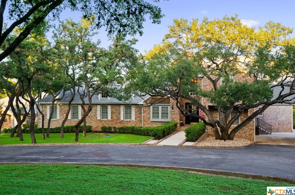 712 Willow Ridge Dr, San Marcos, TX 78666-4912