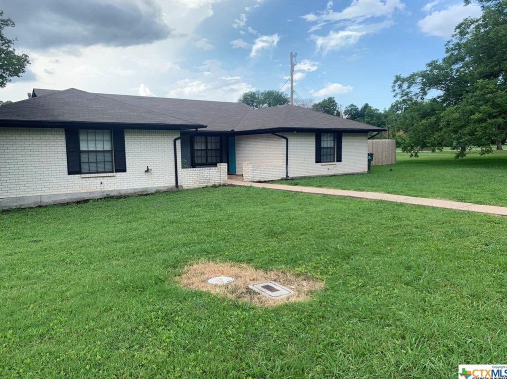 2110 S 11th St #b, Temple, TX 76504