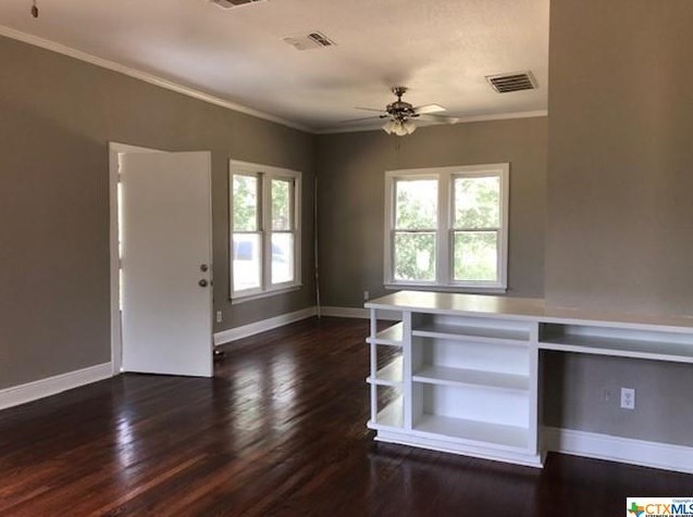 4839 Gander Slough Rd, Kingsbury, TX 78638