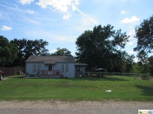 4811 Gander Slough Rd, Kingsbury, TX 78638