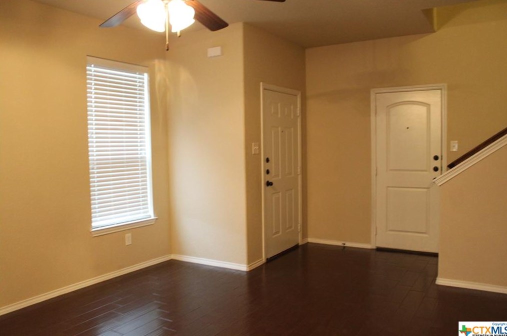 1028 Brown Rock Dr, New Braunfels, TX 78130-2754