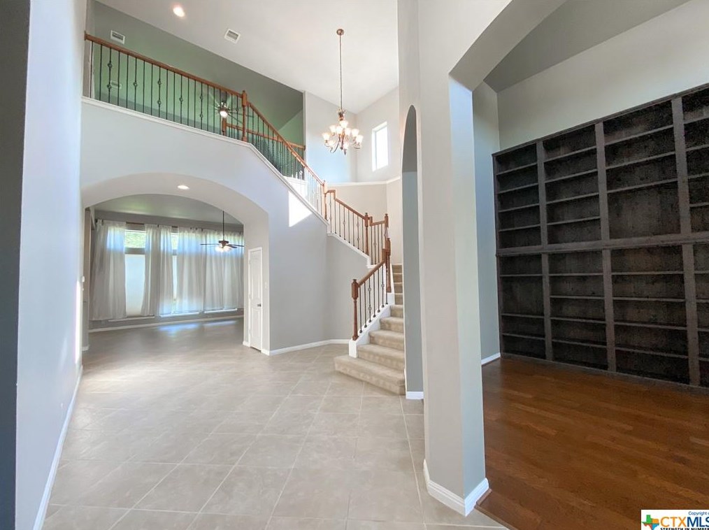 302 Oak Cv, New Braunfels, TX 78132