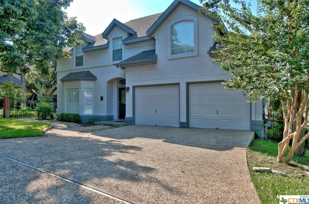 617 Evergreen Ln, New Braunfels, TX 78130-6679