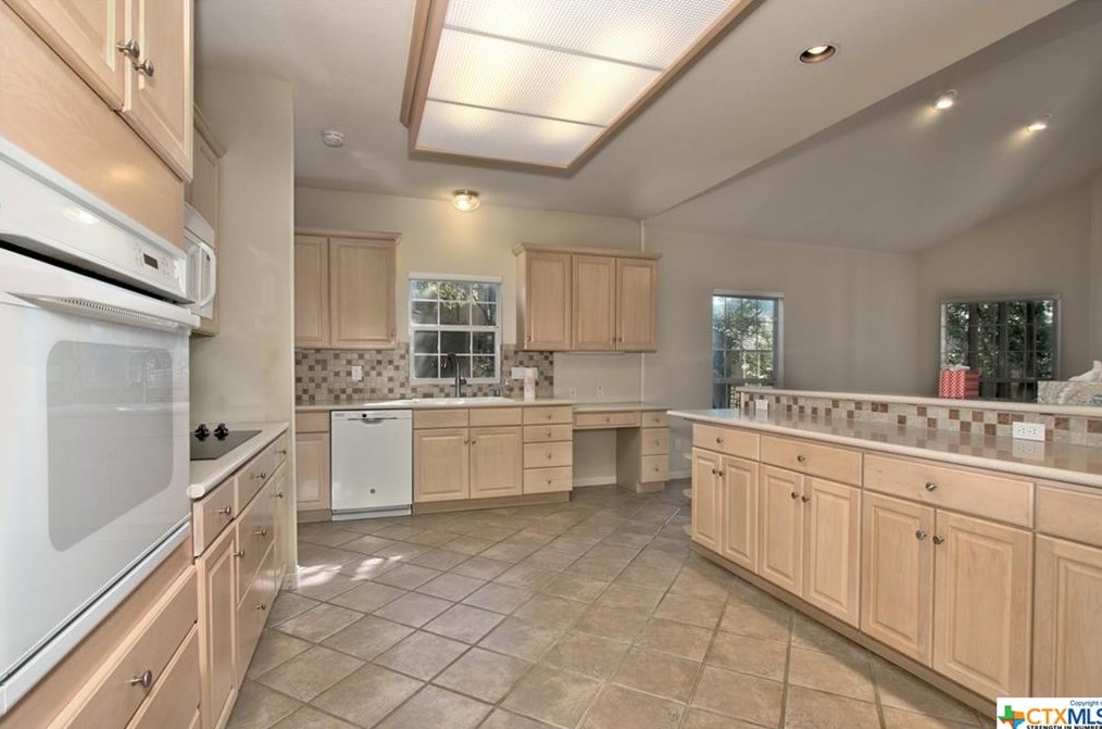 617 Evergreen Ln, New Braunfels TX exterior