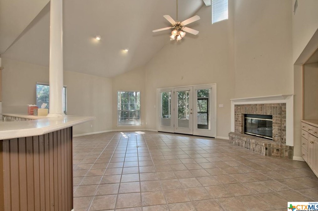 617 Evergreen Ln, New Braunfels TX exterior