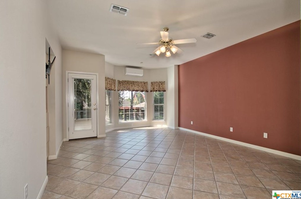 617 Evergreen Ln, New Braunfels TX exterior