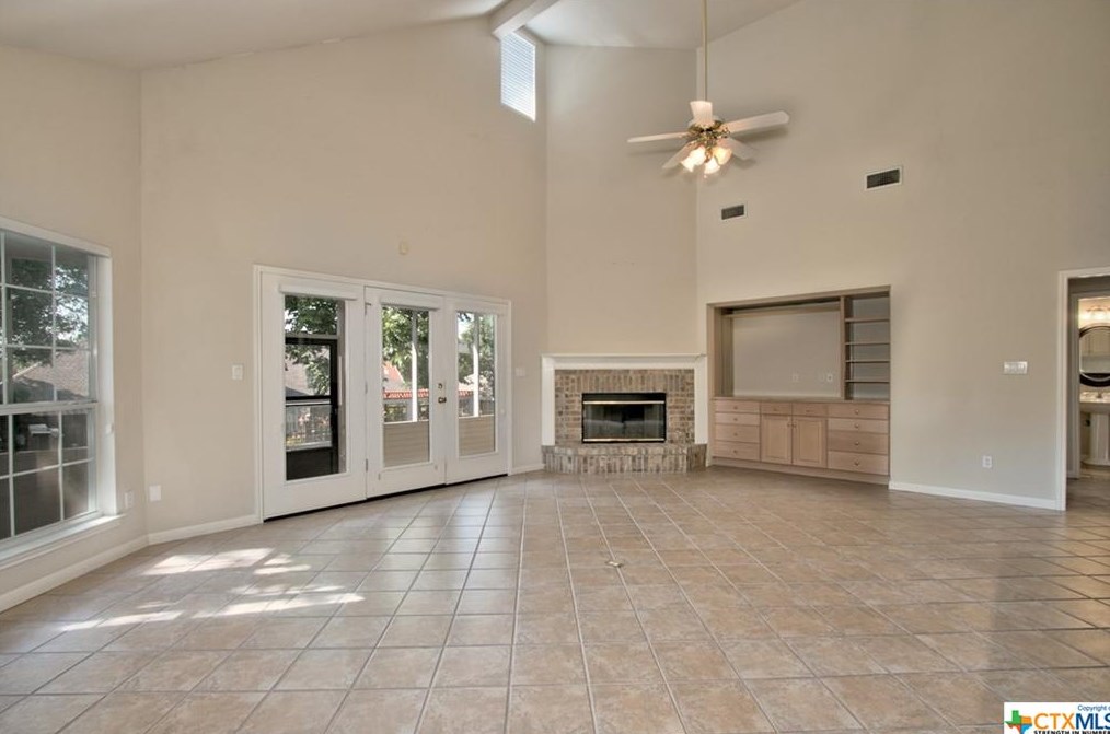 617 Evergreen Ln, New Braunfels TX exterior