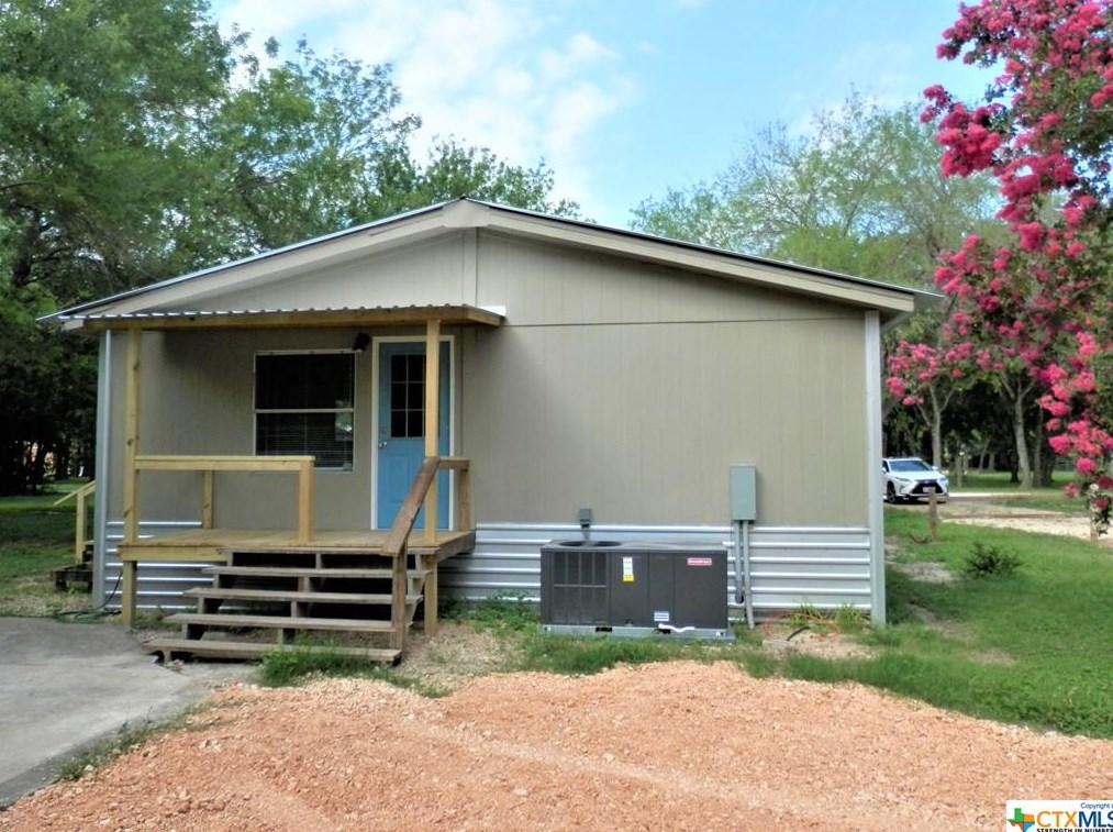 790 Potthast Dr, New Braunfels TX  78130-9576 exterior